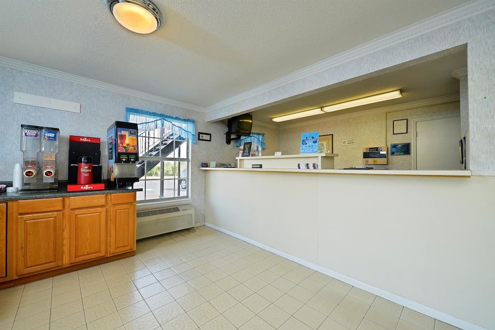 Americas Best Value Inn Winnsboro, SC 2