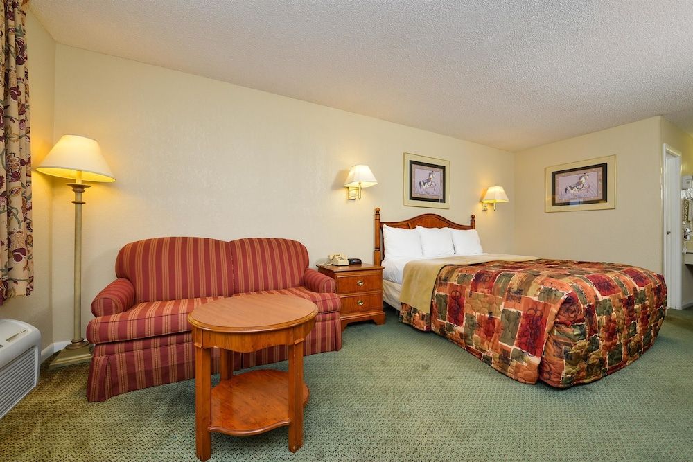 Americas Best Value Inn Winnsboro, SC 3