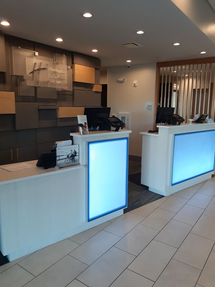 Holiday Inn Express Richburg 2