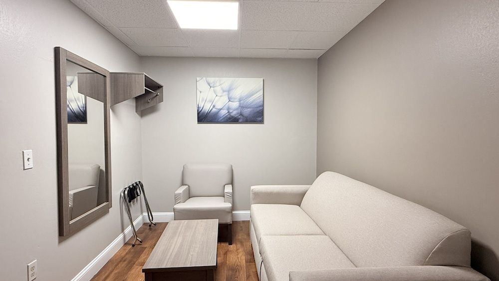 Red Roof Inn & Suites Swansea 3