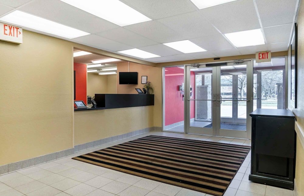 Extended Stay America Suites Toledo Holland 3