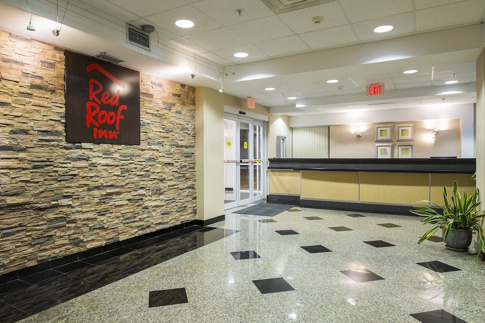 Red Roof Inn & Suites Philadelphia - Bellmawr 3