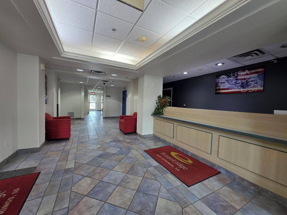 Econo Lodge Hot Springs South 3