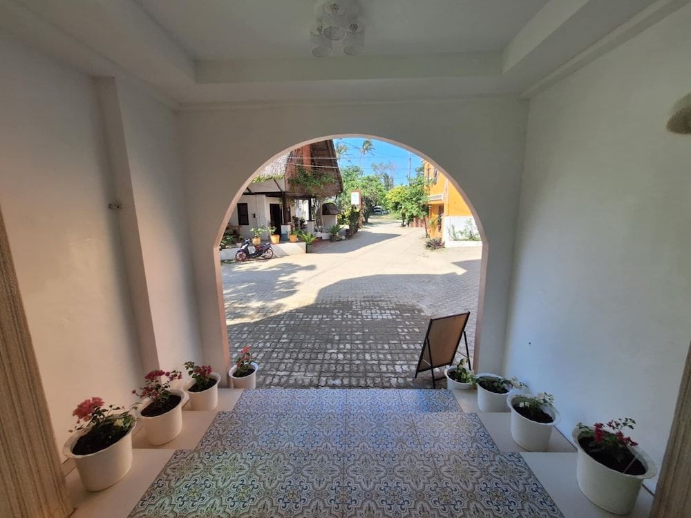 Pagudpud Rinnovati Beach Resort 2