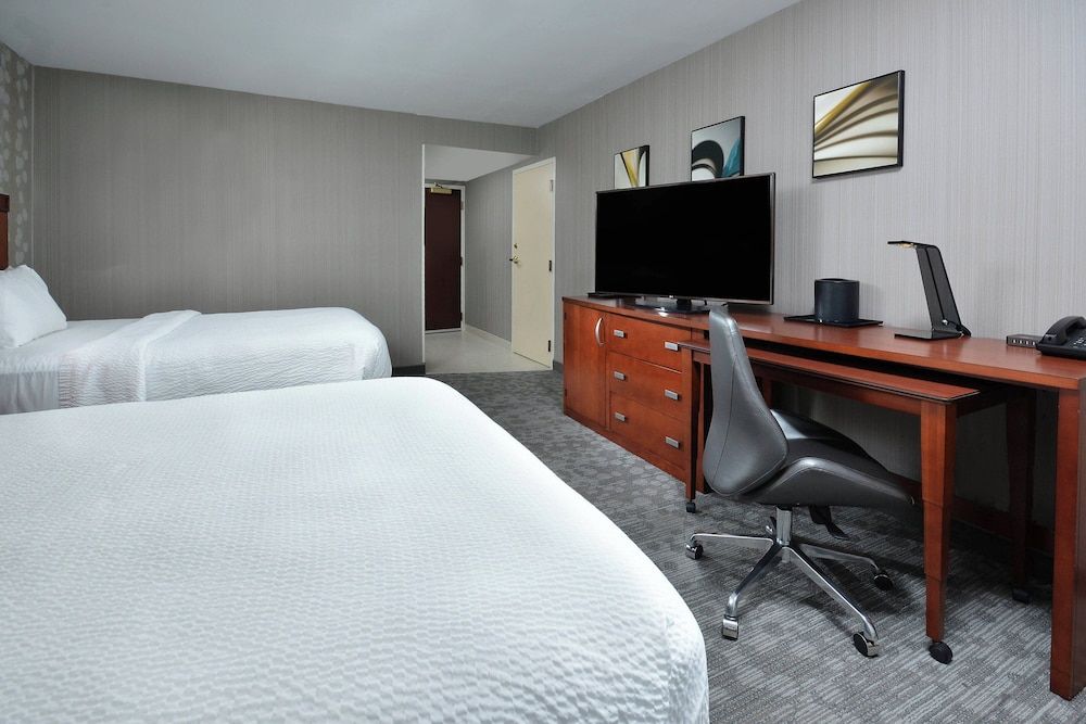 Courtyard by Marriott Beckley 3