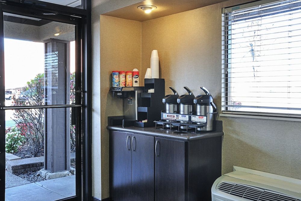 Red Roof Inn Detroit - Royal Oak/ Madison Heights 3