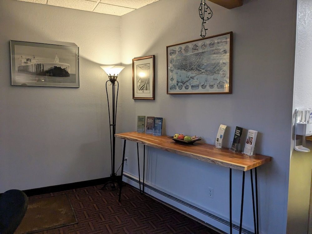 Magnuson Hotel Copper Crown 3