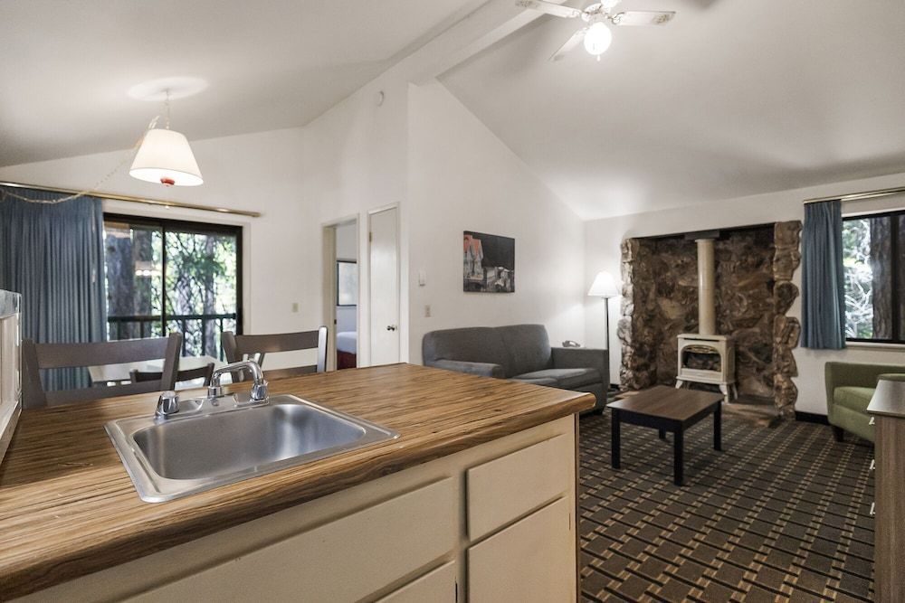 Northern Queen Inn 3