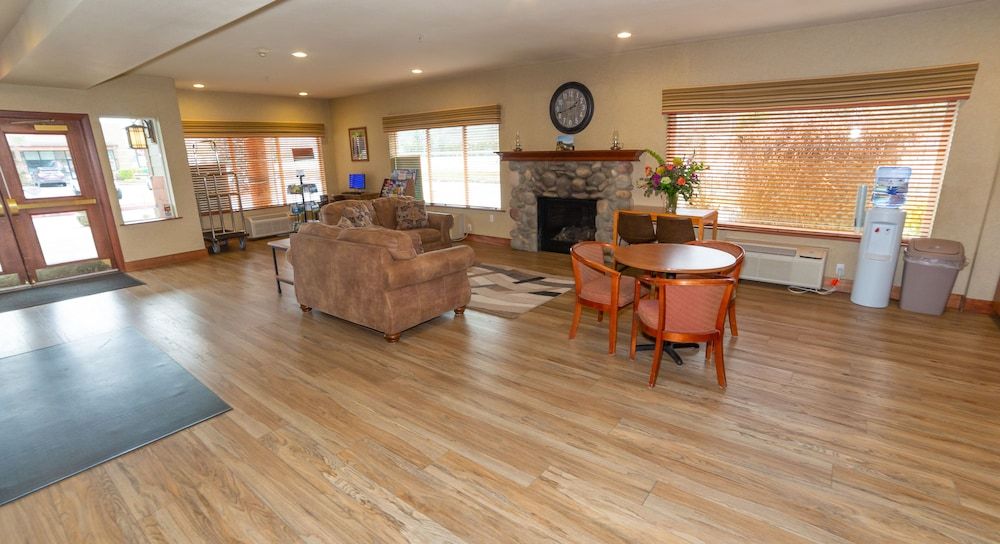 Clatskanie River Inn 2