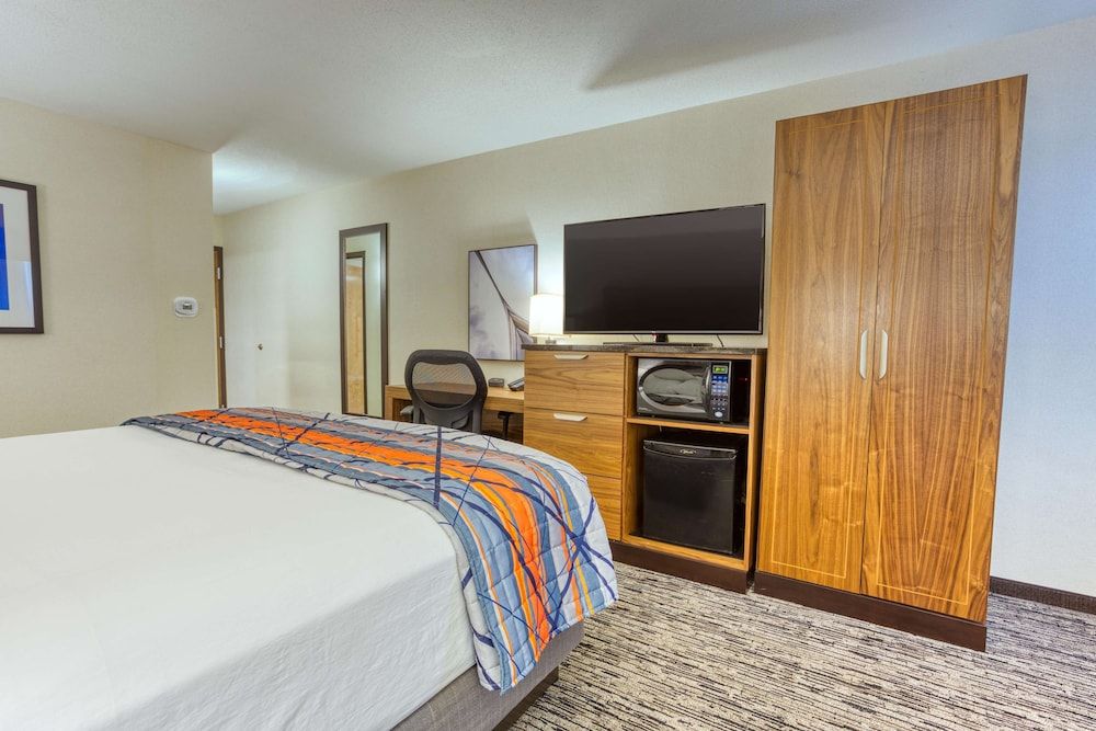 Drury Inn & Suites St. Louis Collinsville 3