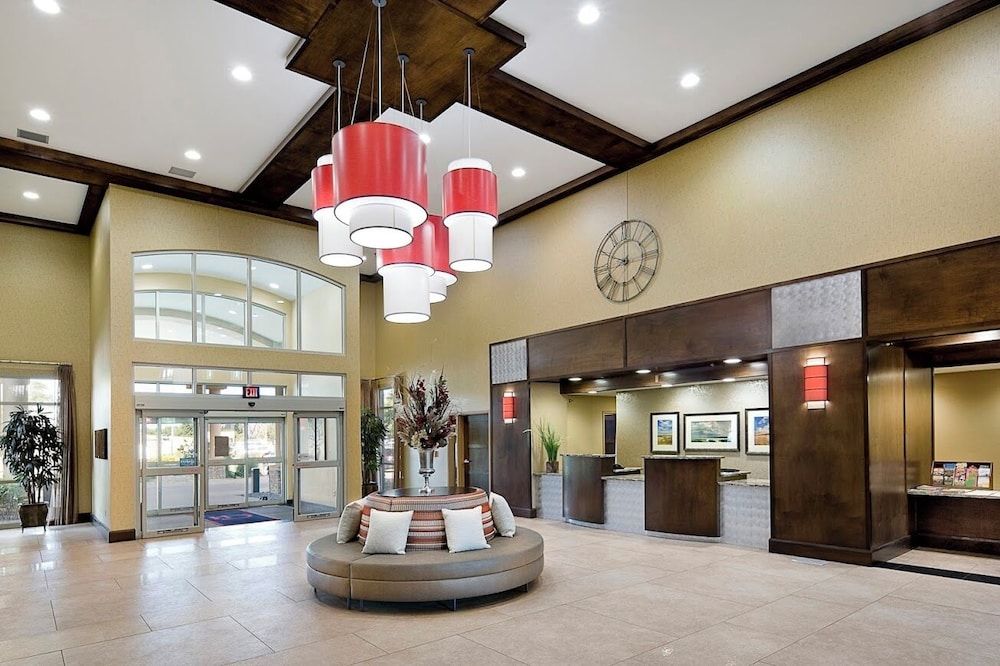 Clubhouse Hotel & Suites Pierre 2