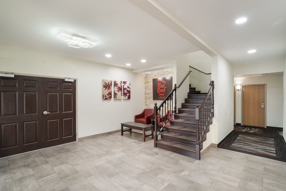 Red Roof Inn & Suites Carrollton, GA–West Georgia 2