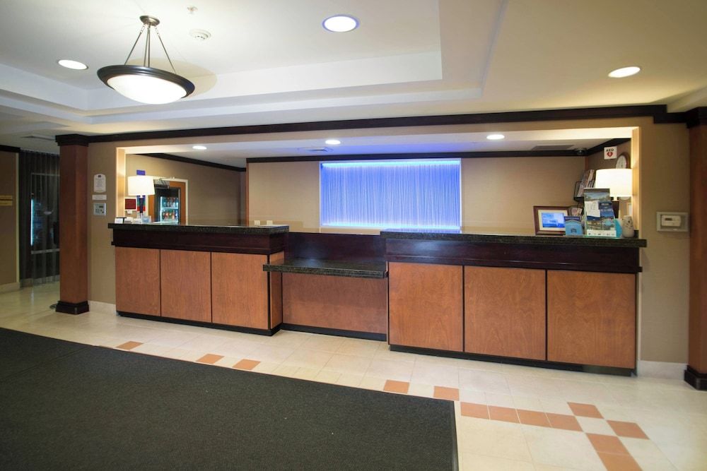 Fairfield Inn and Suites by Marriott Burley 2