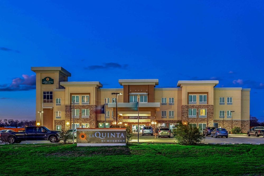La Quinta Inn & Suites by Wyndham Luling 3 estrelas em Luling