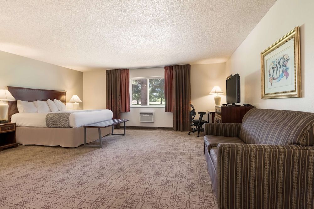 SureStay Hotel by Best Western Thomson 3