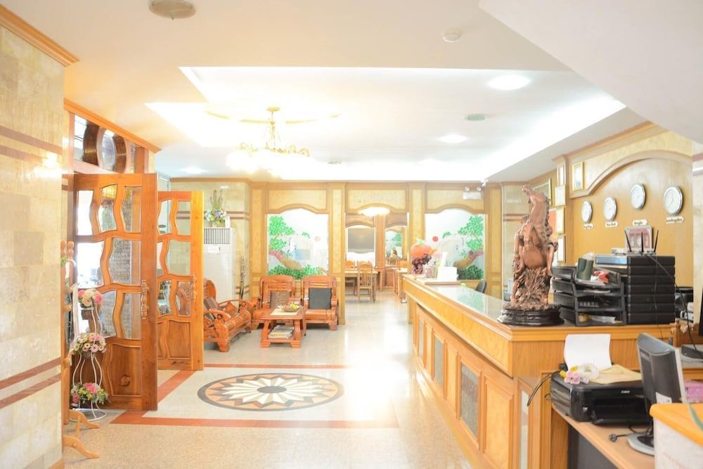 Submukdaphoomplace Hotel 2