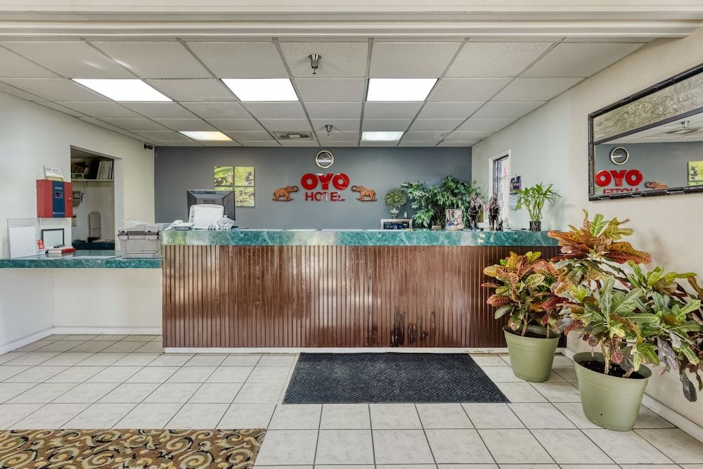 OYO Hotel Grenada West 3