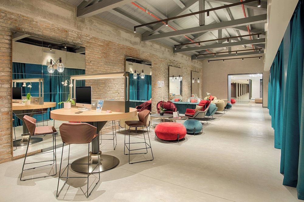 NH Collection Venezia Murano Villa 3