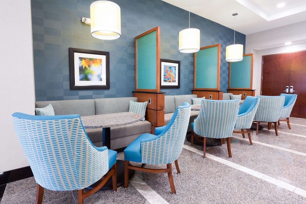 Drury Inn & Suites Burlington 3