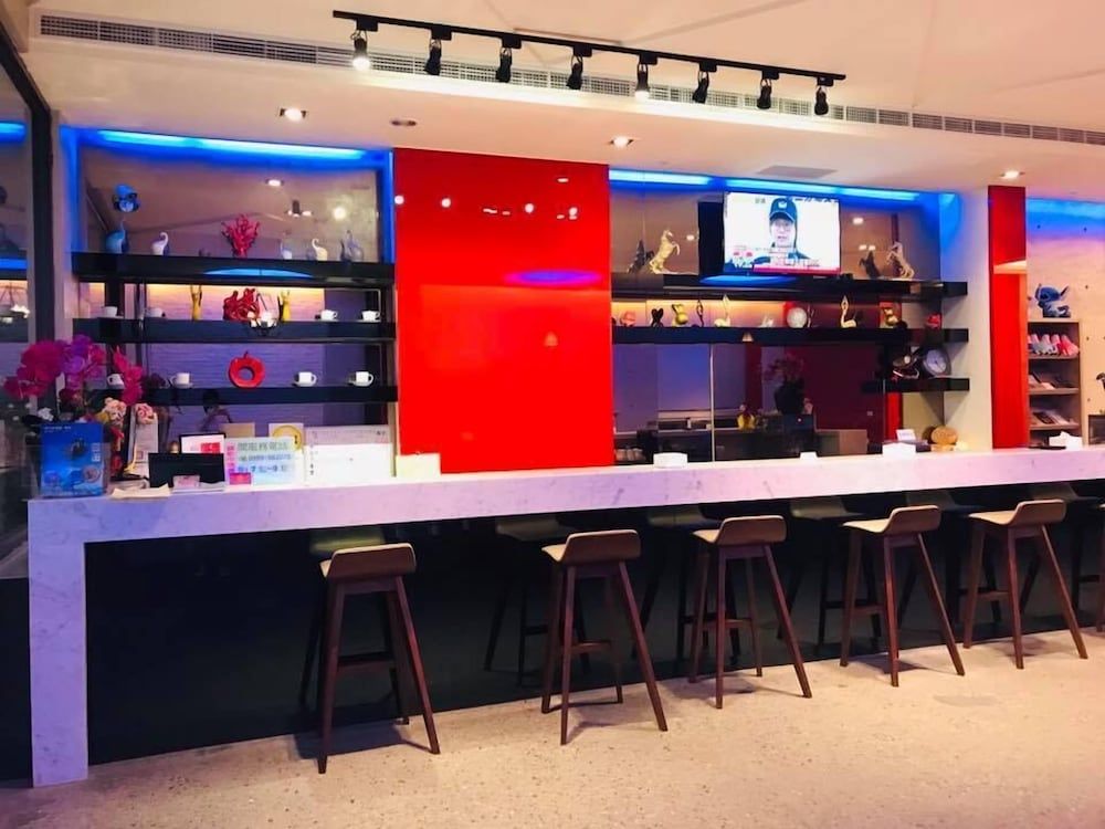 Travel Light Hotel 3