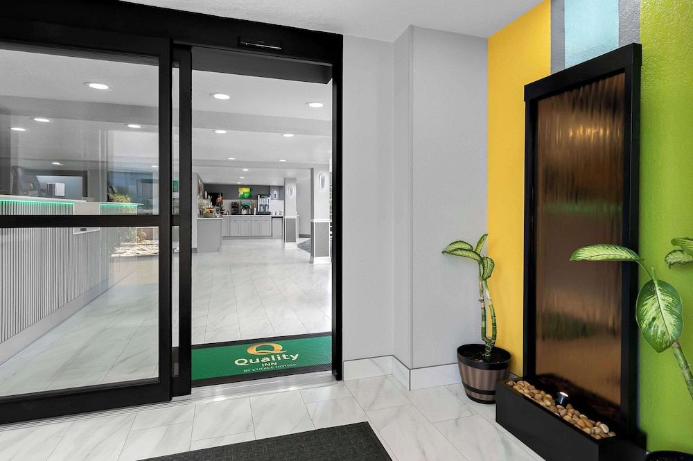 Quality Inn Commerce 2