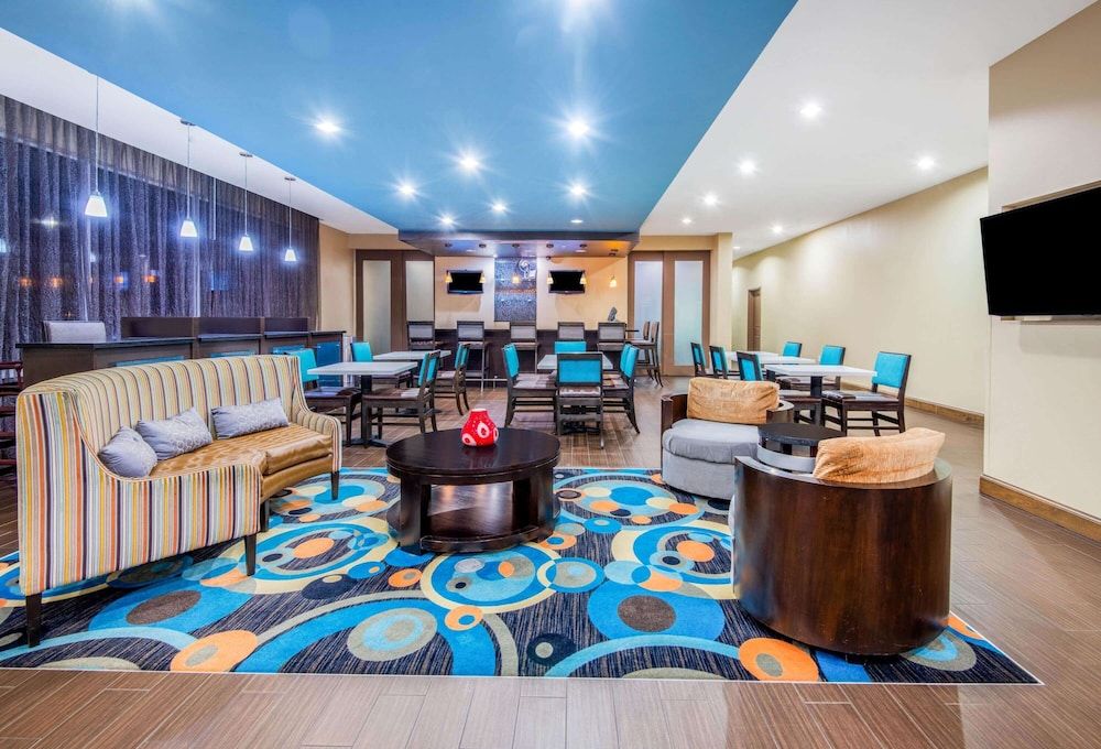 La Quinta Inn & Suites by Wyndham Clinton Historic Route 66 2