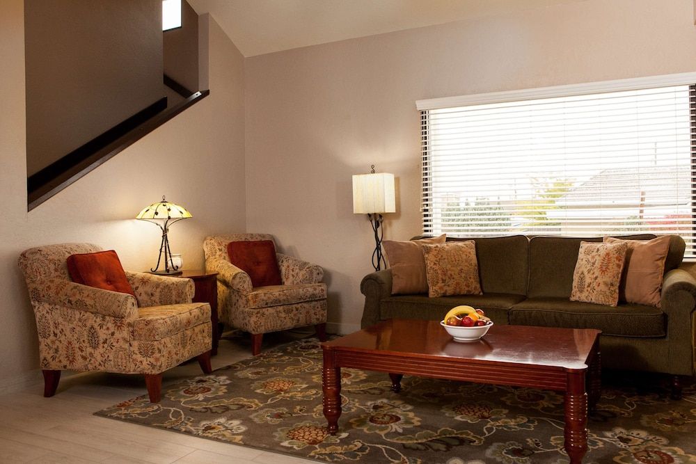 Mountain Home Inn Mt Home 2