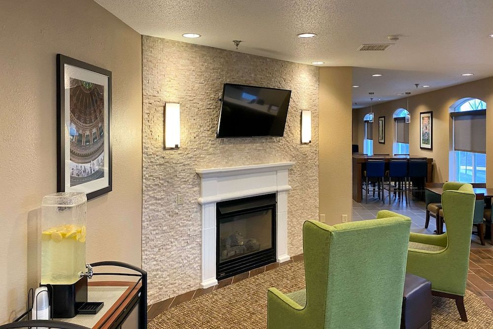 Comfort Inn DeKalb - University Area 3