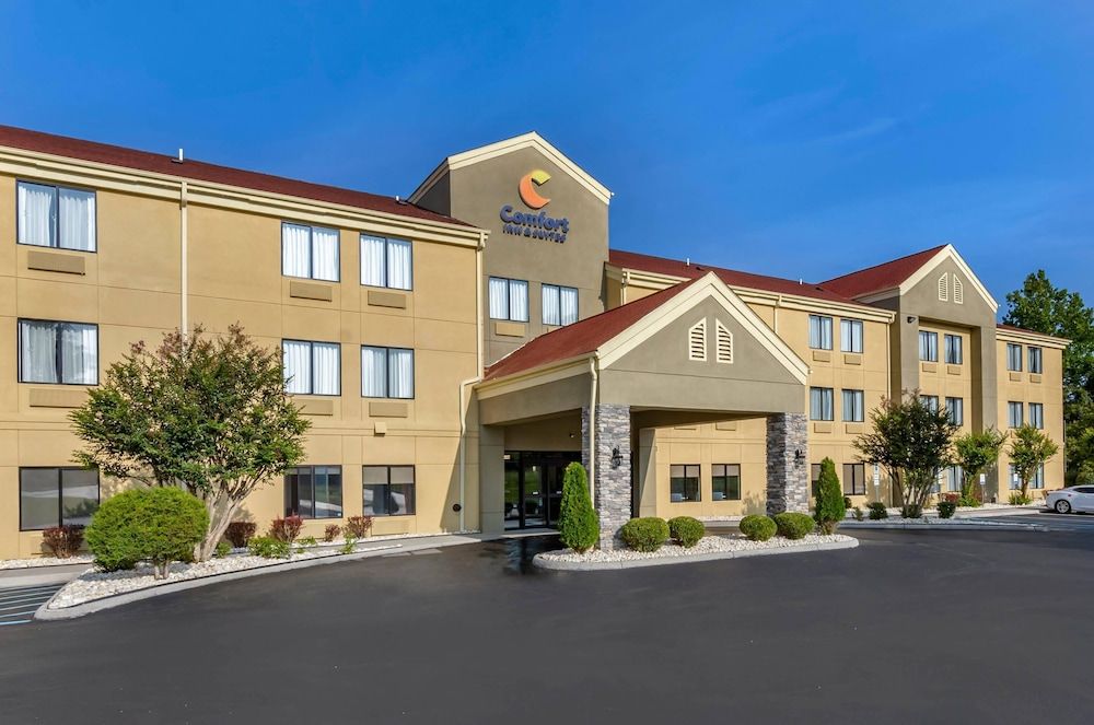 Comfort Inn & Suites Troutville-Roanoke North -1 estrelas em Troutville