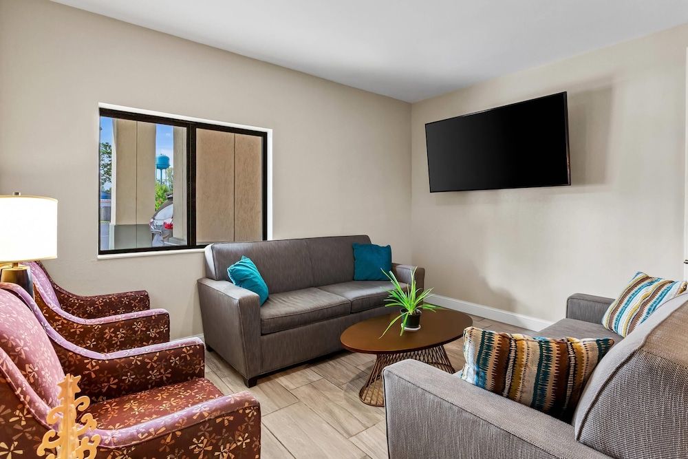 Quality Inn Sawyer 2