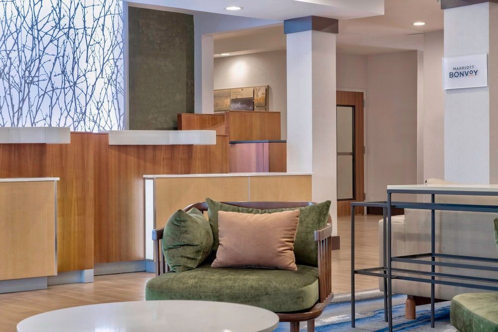 Fairfield Inn & Suites by Marriott Greenwood 3