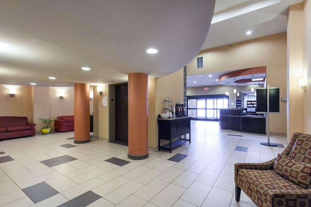 Comfort Inn & Suites Statesville - Mooresville 2
