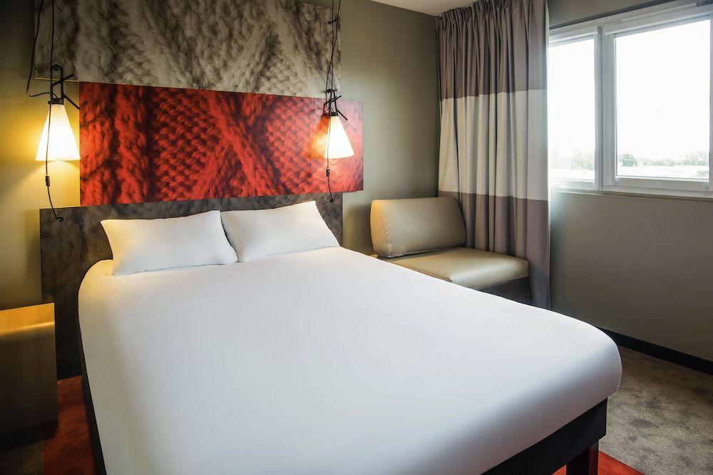 ibis Lyon Carré de Soie 3