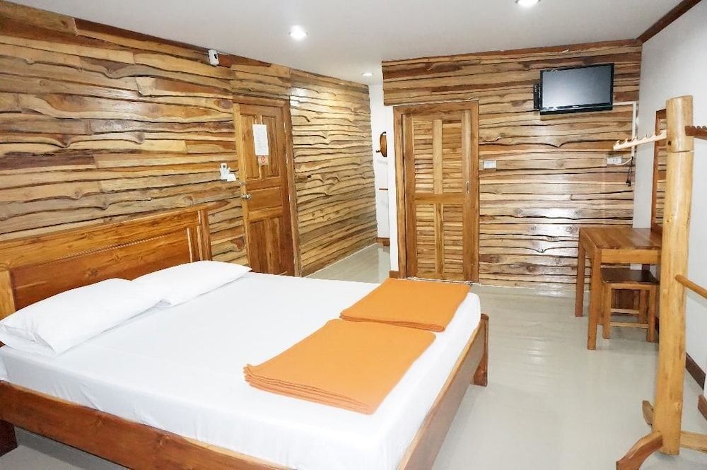 Thongphaphum Place 2 étoiles à Thong Pha Phum