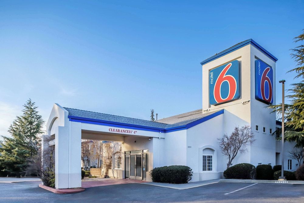 Motel 6 Auburn, CA 2 estrelas em Auburn