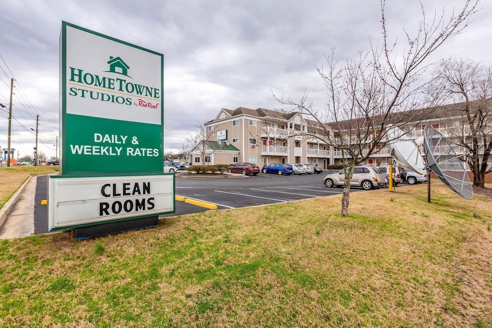 HomeTowne Studios By Red Roof Gainesville, GA 2 étoiles à Gainesville