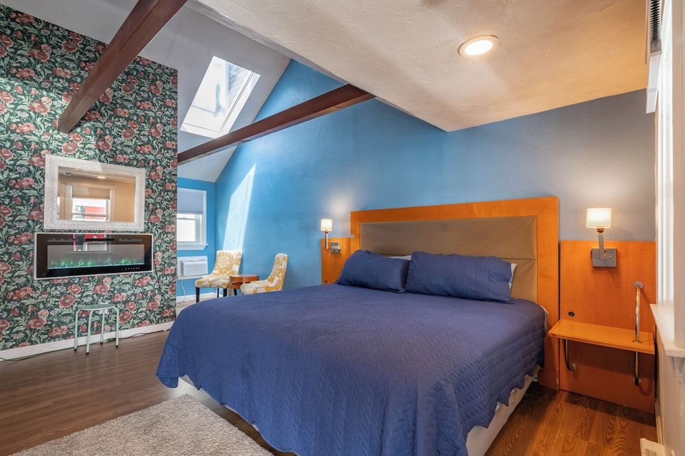 Jonathan Edwards Motel 2