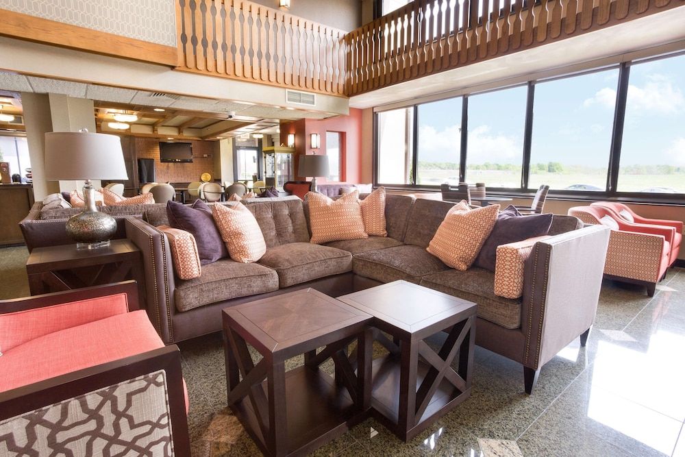 Drury Inn & Suites Jackson MO 2