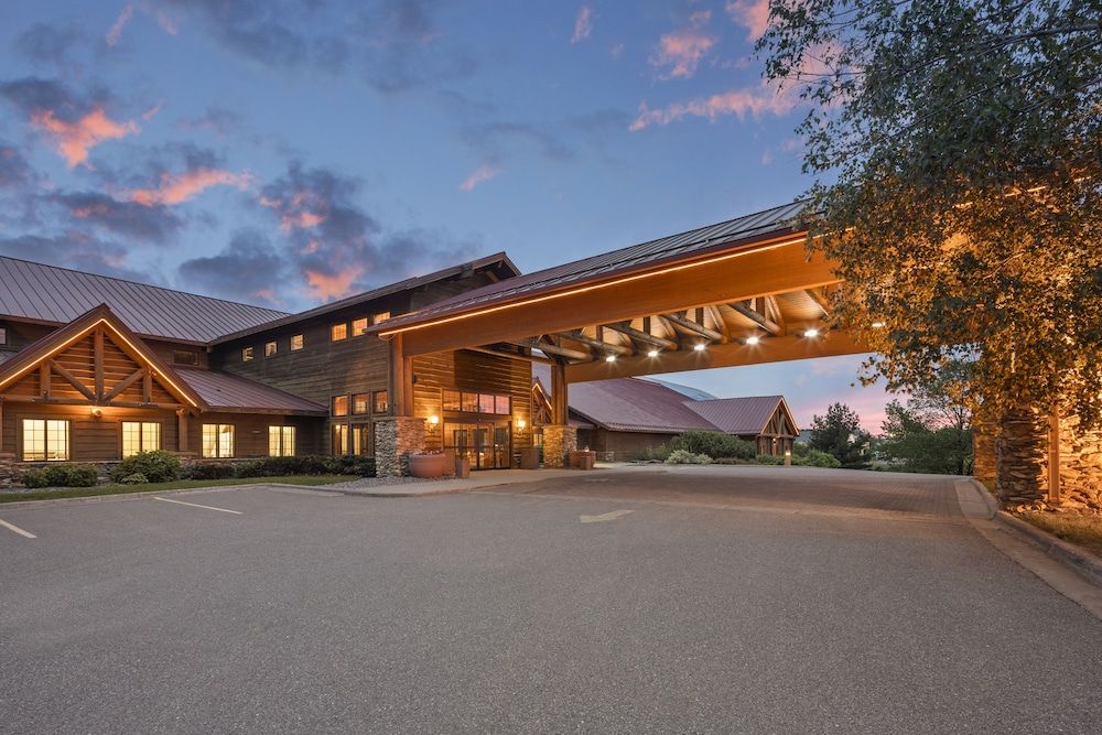 bantr Grand Hotel Wausau - Rothschild -1 estrelas em Rothschild