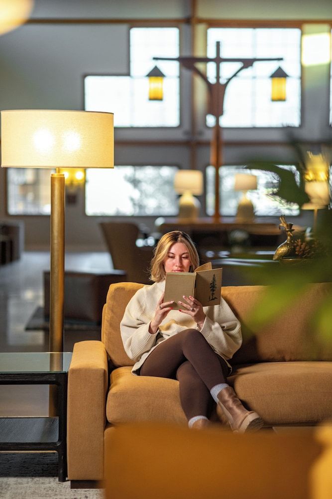 bantr Grand Hotel Wausau - Rothschild 3