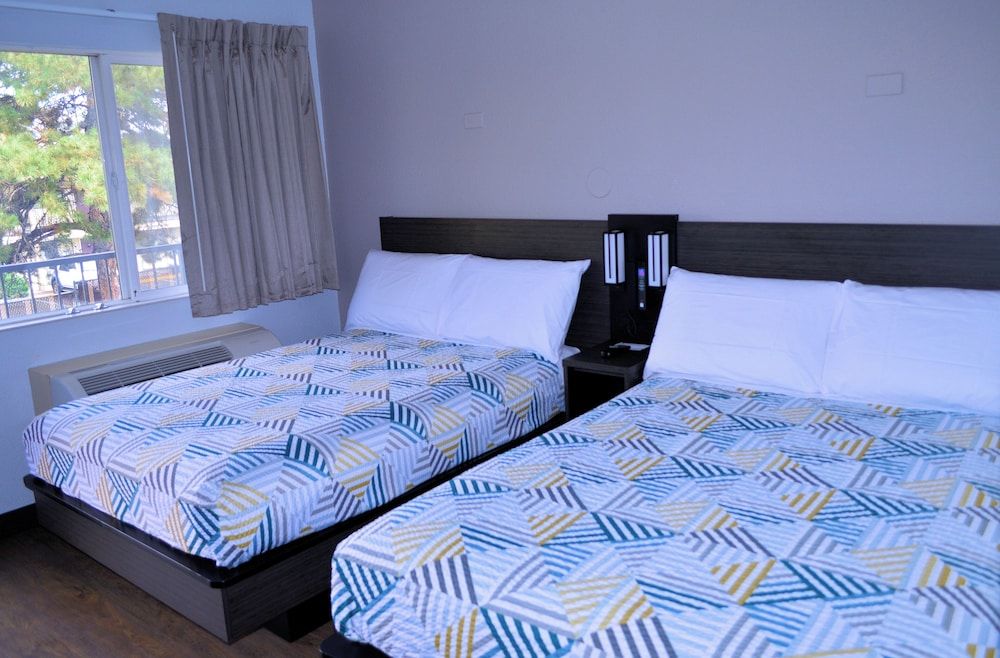 Motel 6 Del Rio, TX 3