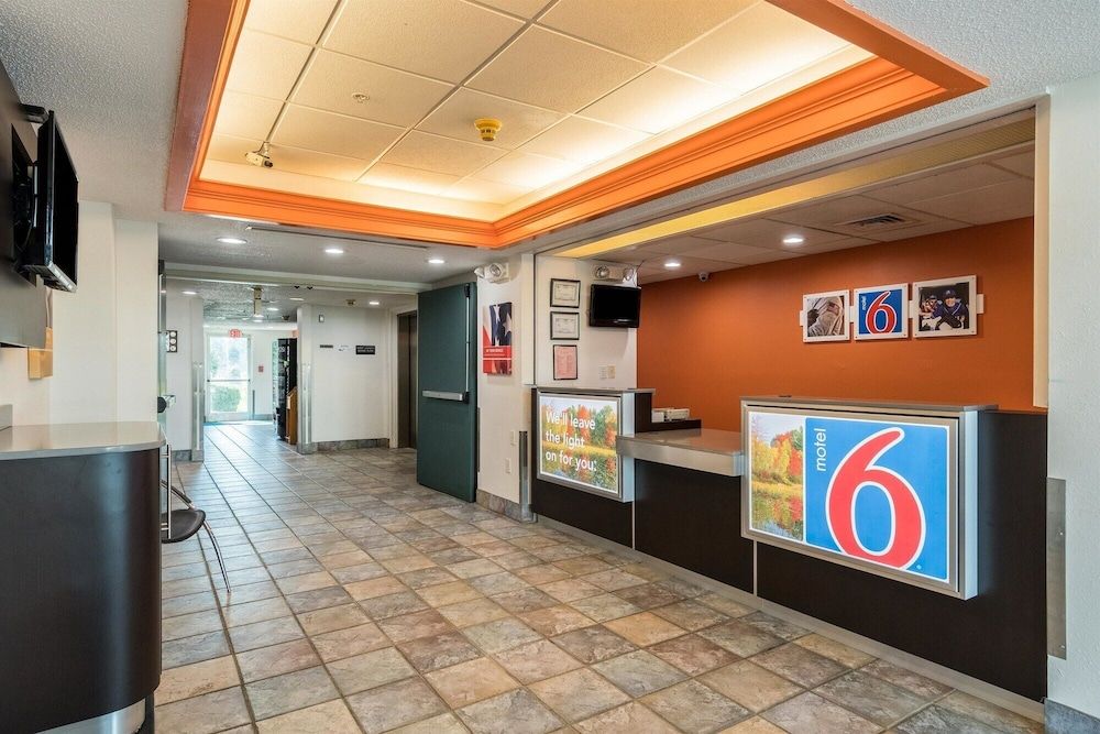 Motel 6 Newport, TN 3