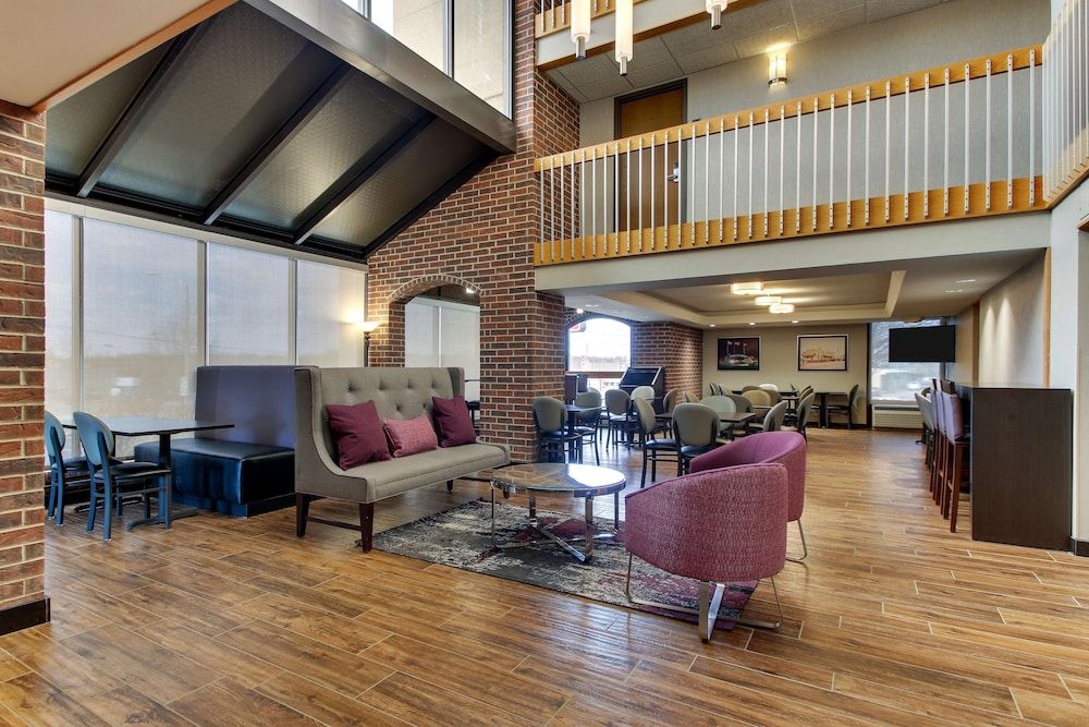 Drury Inn & Suites Poplar Bluff 3