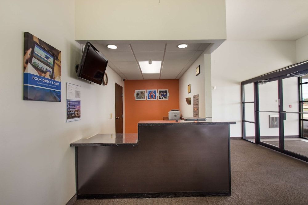 Motel 6 Rothschild, WI 3