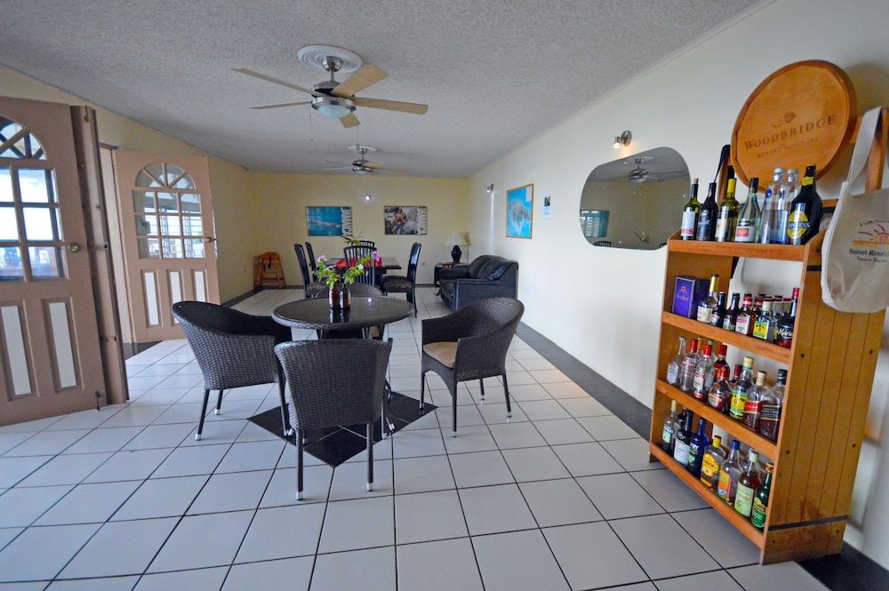 Beyond Sunset Resort & Villas 3