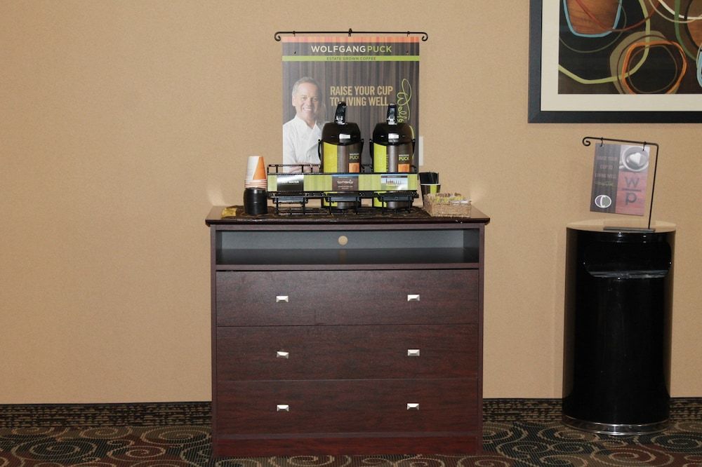 Cobblestone Inn & Suites - Avoca 2