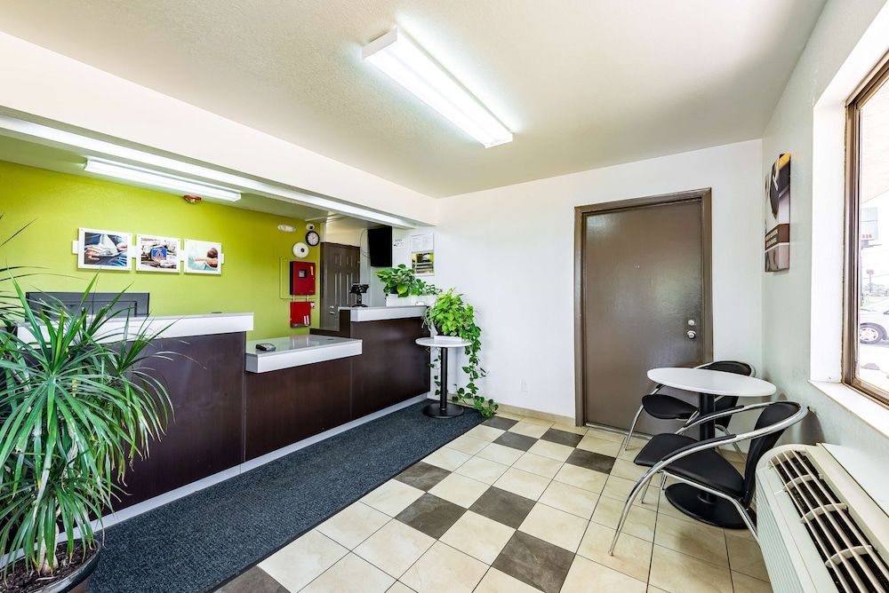 Studio 6 Monroe, LA - Hwy 165 3