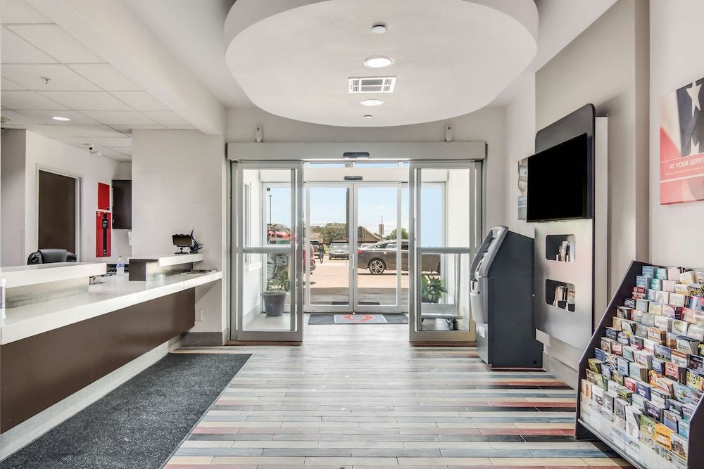 Motel 6 Cleburne, TX 2