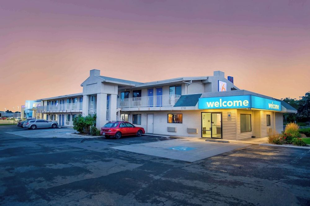 Motel 6 Richland, WA - Kennewick 2 estrelas em Richland
