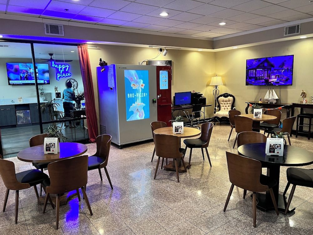 GreenTree Inn & Suites Alhambra 2